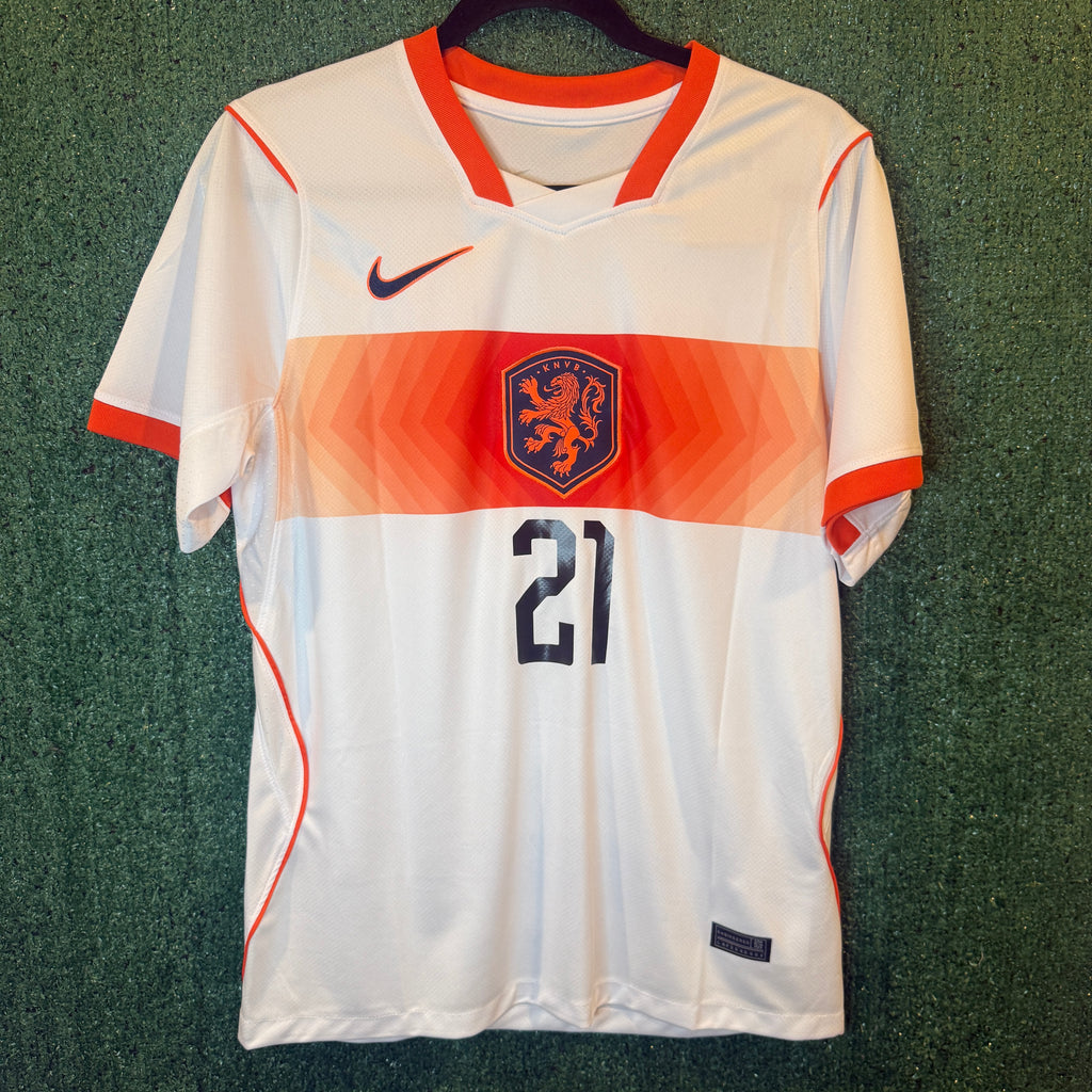 Netherlands- De Jong #21