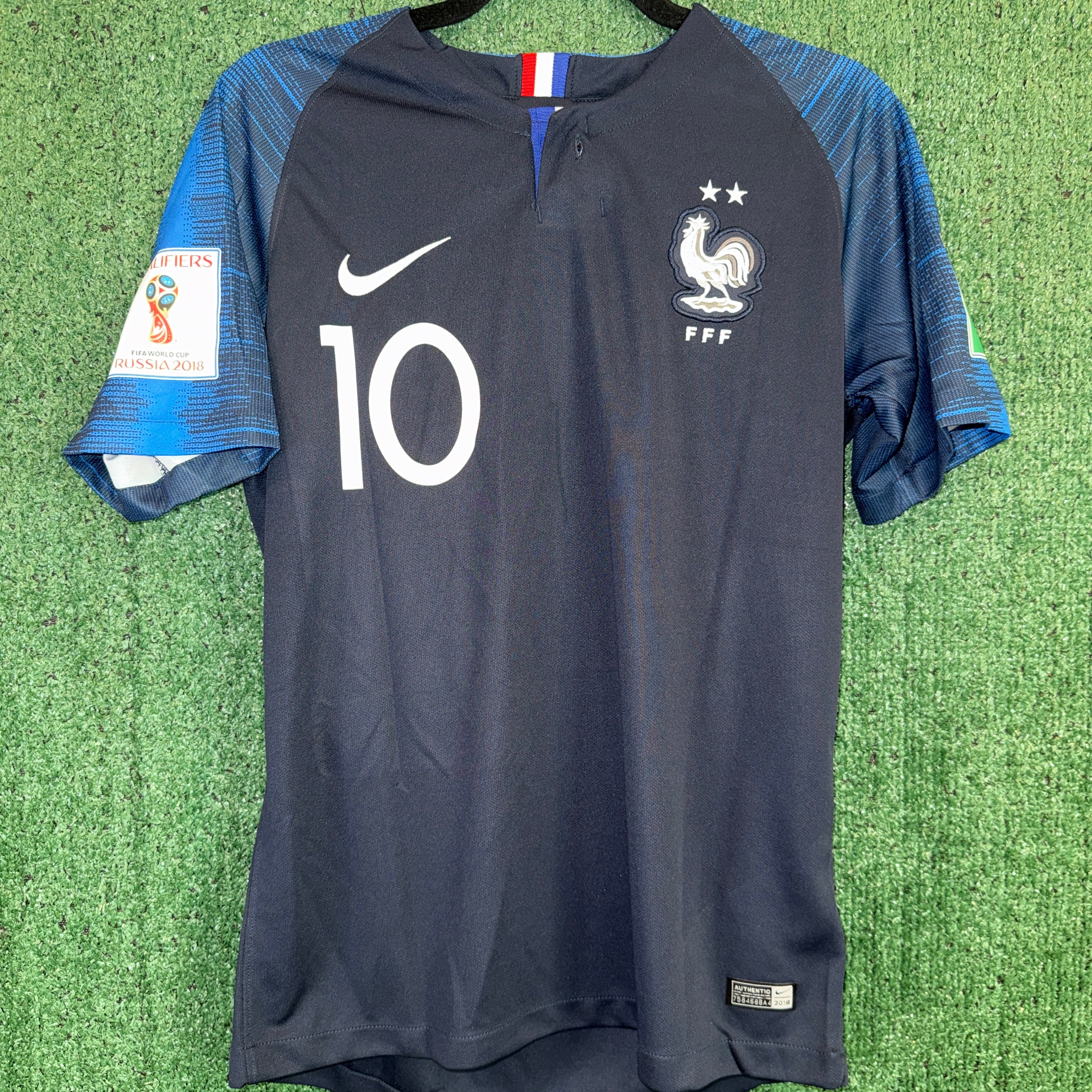 Retro France- Mbappe #10